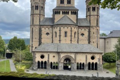 09_adefc494-1f09-4208-9715-a28a4455ffad